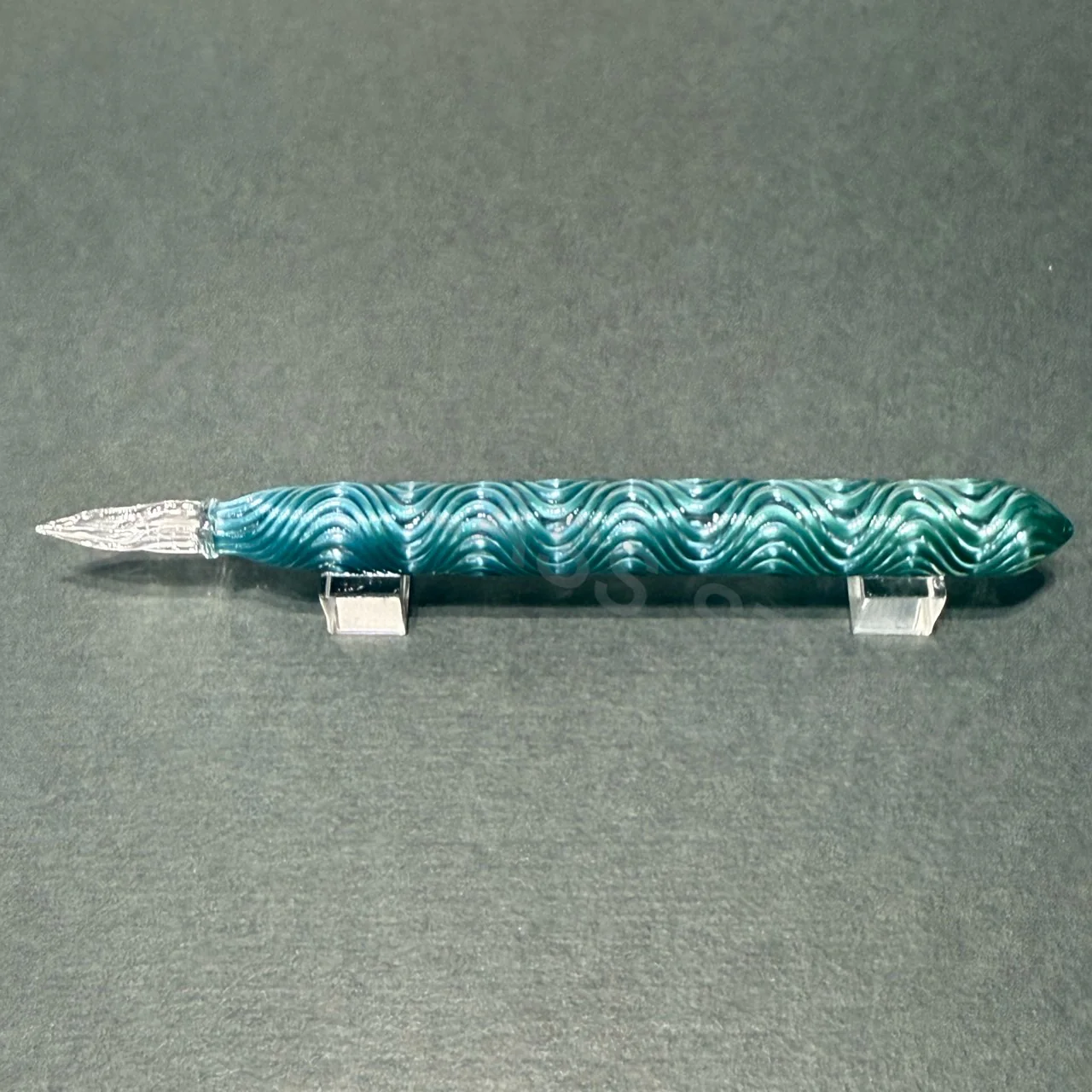 HASE Glass Studio Glass Pen - Ripples - Image 3