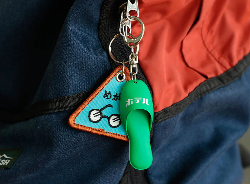 New Retro Hotel Slipper Keychain - Image 7